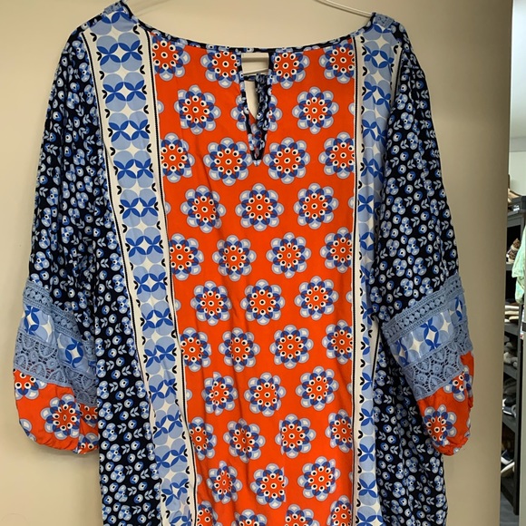 Crown and Ivy Tops in 3X - Picture 2 of 5